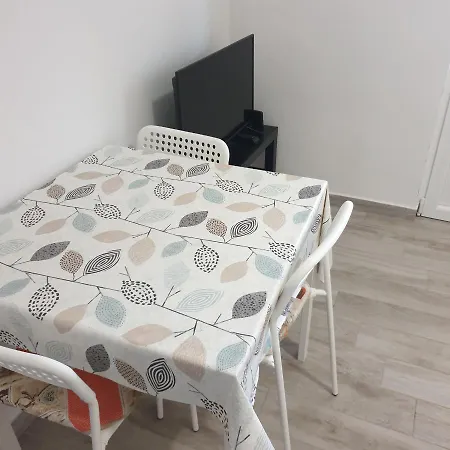 شقة Centar